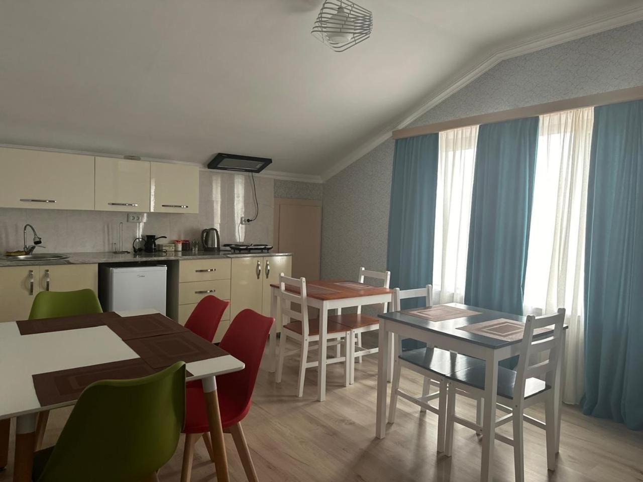 Happy House Kutaisi Exterior foto